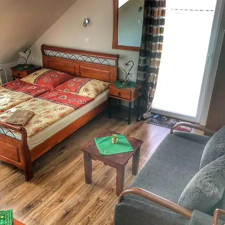 Pod Zamkom Penzión pre hostí 2*