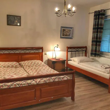 Pod Zamkom Penzión pre hostí 2*