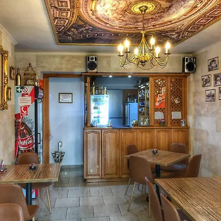 Pod Zamkom Penzión pre hostí